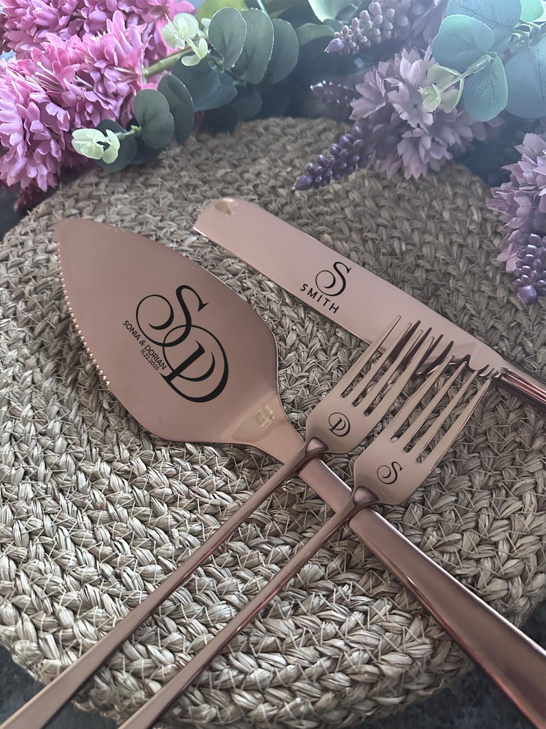 Personalized Wedding Cake Knife, Server & Forks Set: Custom Engraved Gold Cake Cutting Set, Engraved Wedding Gift for the Couple zdjęcie 5