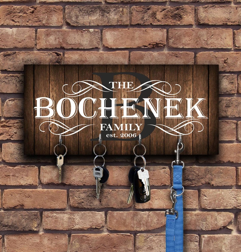 Family Key holder for wall, personalized key rack organizer, custom wooden housewarming gift, decorative key hanger with hooks, wooden sign image 1