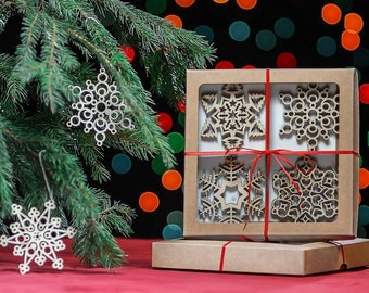 Christmas Tree Ornament Set of 12 Wooden Snowflake Christmas Wood Decoration Laser Cut Snowflakes Christmas Wooden Tree Toys Snowflake Set