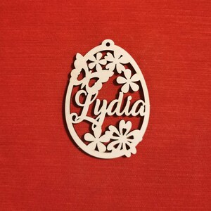 Decorazione pasquale in legno, ornamento personalizzato per uova appese, etichetta con nome personalizzato per borsa pasquale, segnaposto per ambientazioni, segno cestino ragazzo ragazza