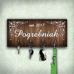 Wooden key ring holder, personalized home key rack, custom key hanger for wall, housewarming family name gift, anniversary new home present