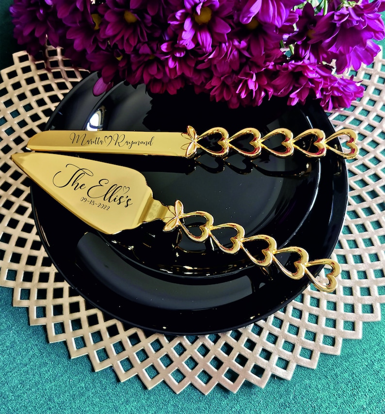 Personalized Wedding Cake Cutter Set: Gold Engraved Spatula and Cake Cutting Knife, Gift for Sister Brother 画像 5