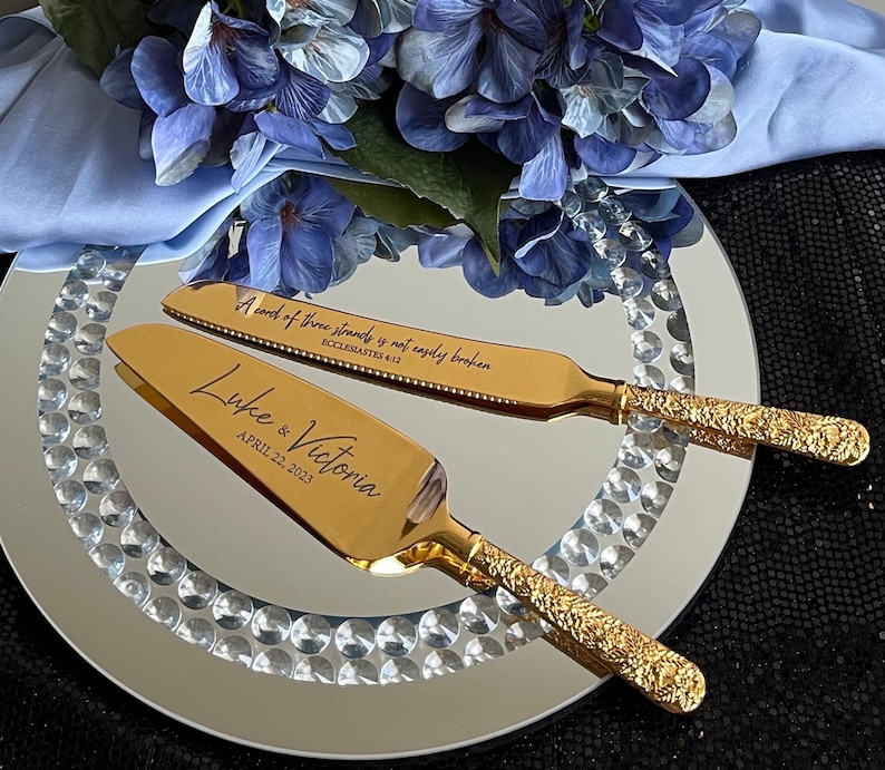 Personalized Wedding Cake Cutter Set: Gold Engraved Spatula and Cake ...