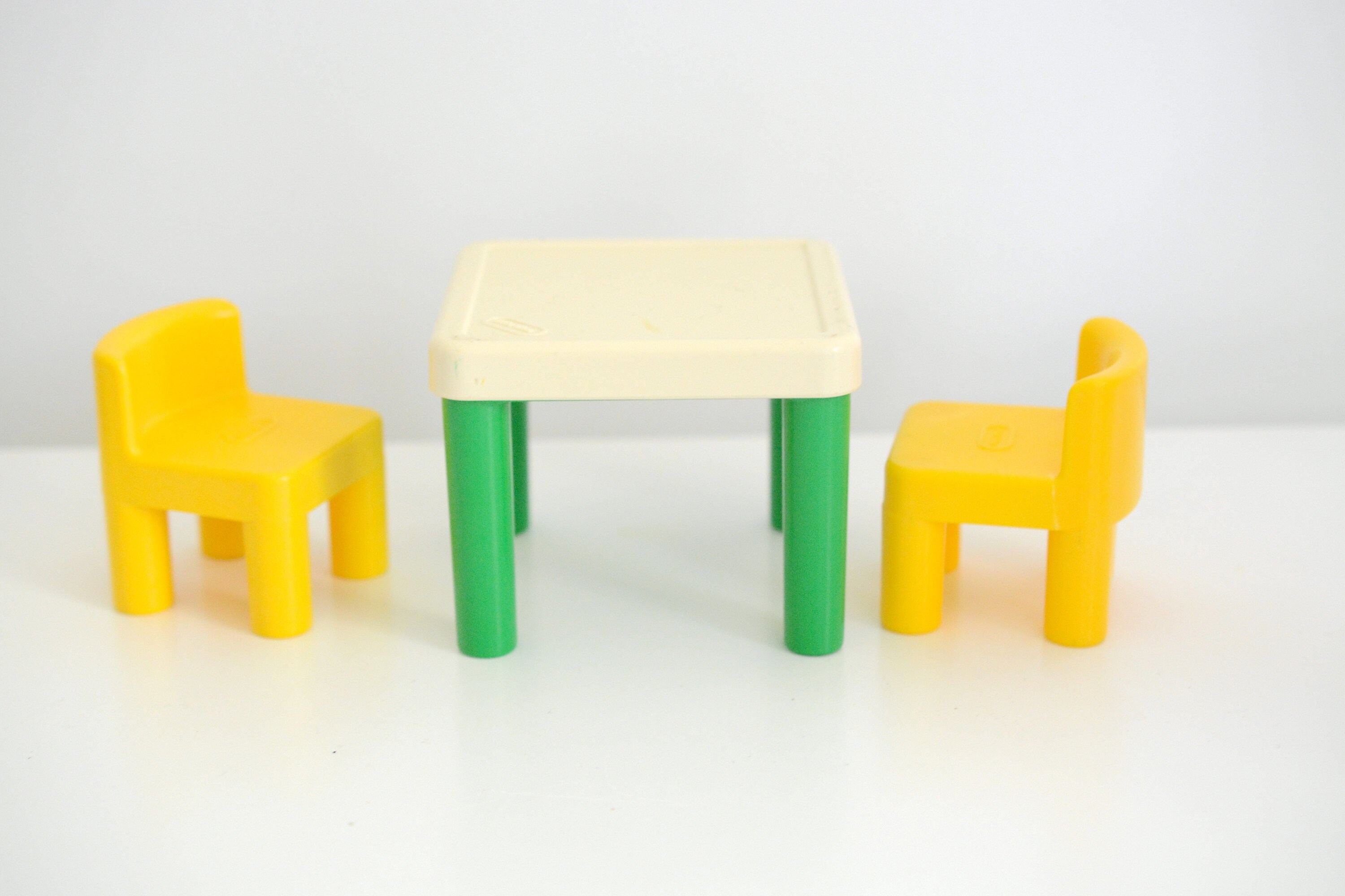 little tyke table and chairs