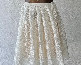 Pearl White Georgette Skirt,Floral Hakoba With Satin Lining Medium Size Pleated Skirt