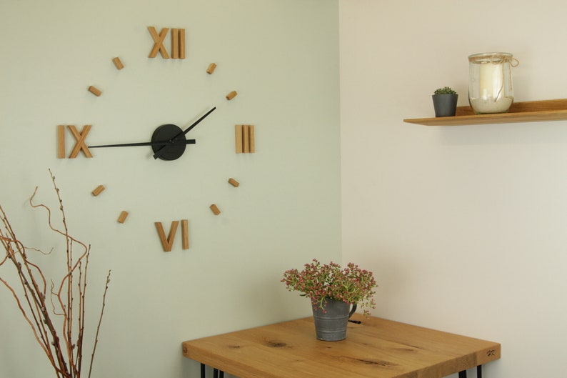 grande horloge design Kasper'o'Clock en chêne Noir