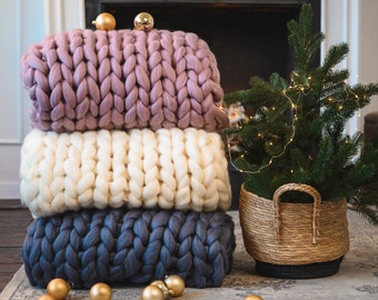 Large chunky knit blanket, chunky knit wool blanket, chunky knit throw, chunky blanket dusty rose, merino wool blanket, big knit blanket