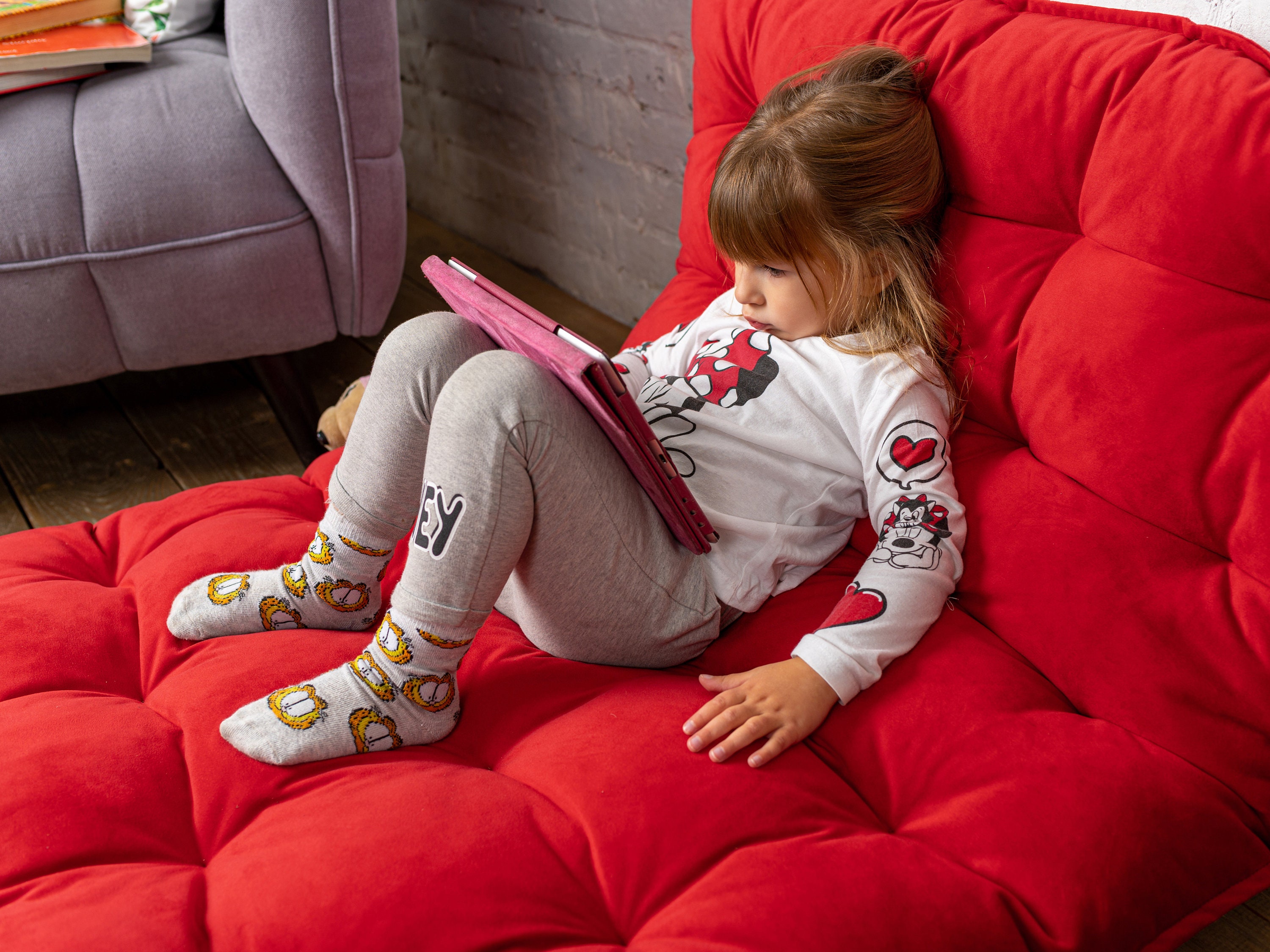 Reading Nook Floor Cushion for Kids, Water Repellent Velvet Floor