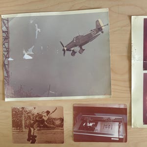 Vintage- foto's - Bruce Lee - Gevechtsvliegtuig - UFO - X4