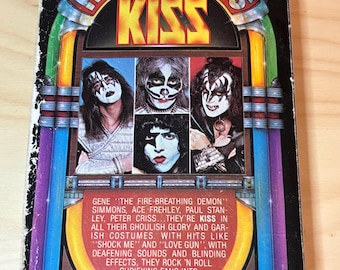 VINTAGE - 1978 - HEADLINERS - KISS - Livro de bolso - Com pôster
