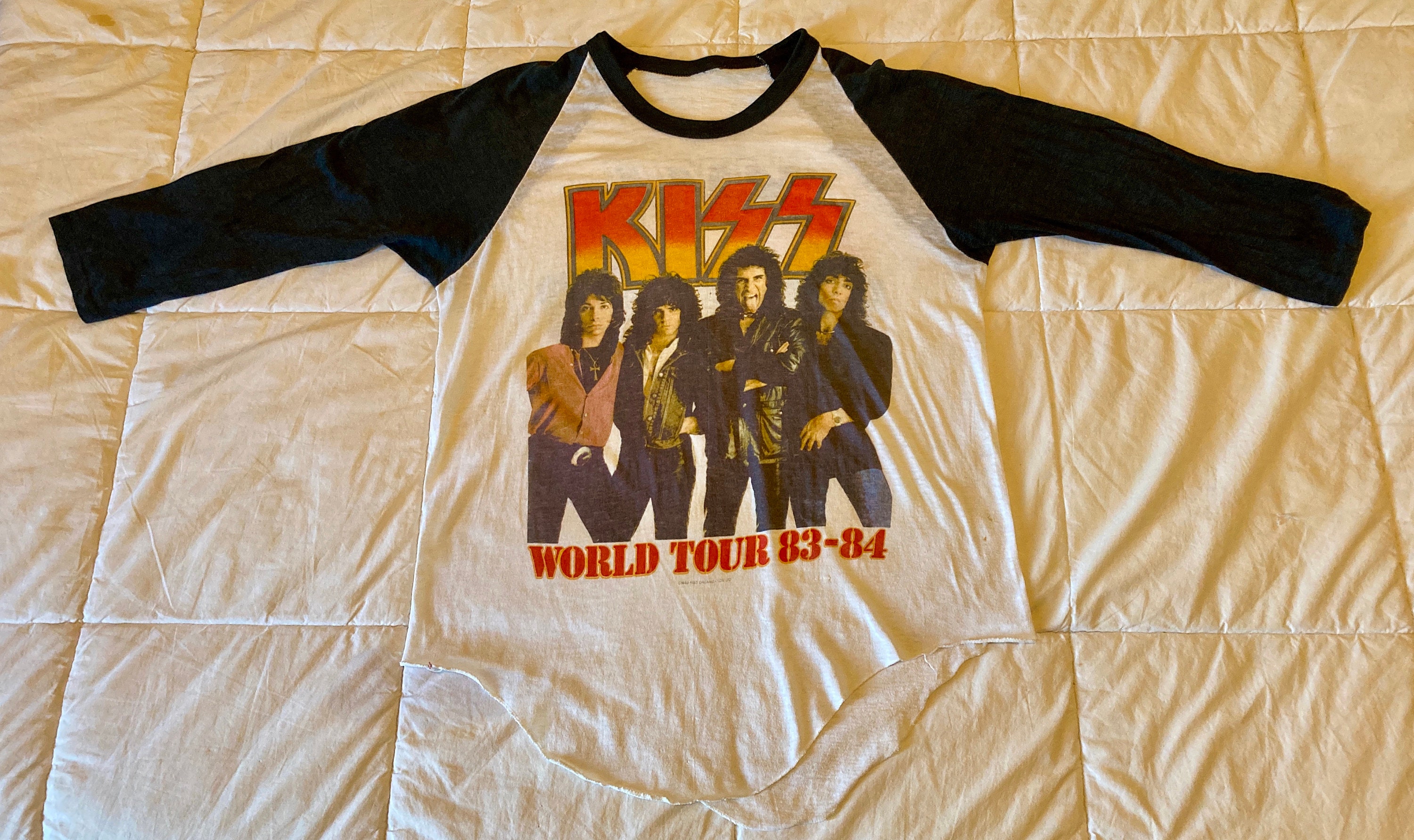 Kiss Band 1977 World Tour Vintage Style Shirt T-Shirt Black Rock Music  Men's NEW
