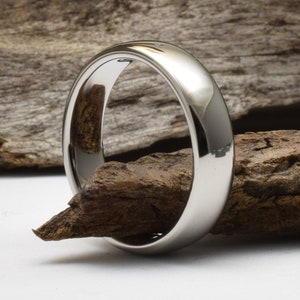 Titanium band with a polished finish and domed shape, d shape ring, mens titanium wedding rings, mens titanium wedding band men, bague homme
