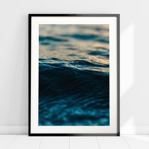 Blue Ocean Art Print, Waves Wall Art, Fotografía del mar, Decoración del hogar del paisaje marino, Póster de fotografía de reflexión del agua, Decoración del hogar costero