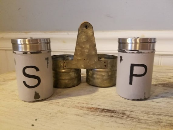 Salt and Pepper Shaker Caddy