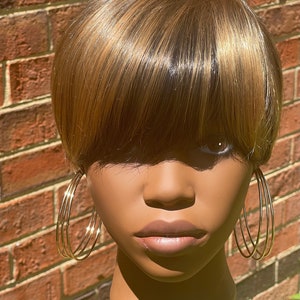 Short honey blonde black pixie ombré synthetic wig