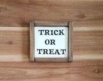 Bus eller godis-skylt - Halloweendekor - Bondgårdsdekor - Bondgårdsskylt - Träskylt - Heminredning - Rolig Halloween - Höstdekor - Väggdekoration
