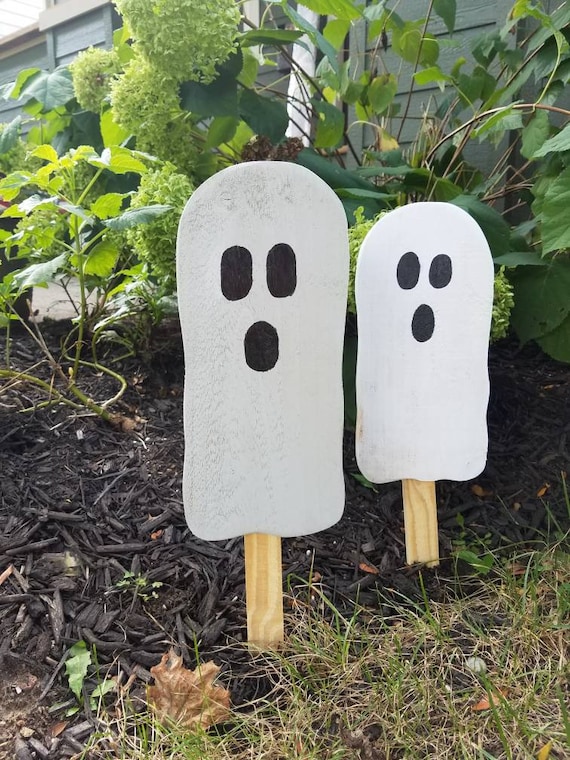 Halloween Ghost | Wood ghost | Rustic Wood Ghosts | Ghost Walkway Sign | Halloween Decor | Halloween Yard Art | Lawn Decor | Home Decor