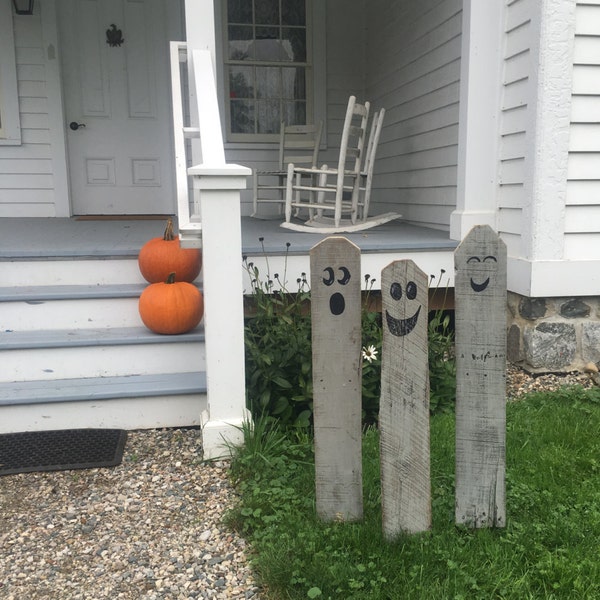 Halloween Ghosts | Wood ghost set | Rustic Ghosts | Halloween Decor | Outdoor Ghosts | Garden Ghosts | Lawn Decor |  Fence Panel Ghosts