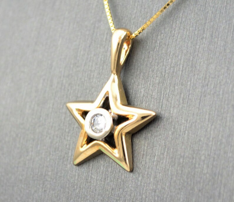 Gold star necklace with diamonds Clearance
