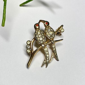 1950s Adorable broche vintage oiseau couple doré strass, manquant France bijoux ancien amour antique Pittsbroc fifties image 1