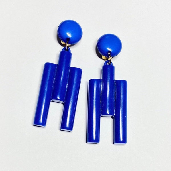 1980s - Vintage Dangling clip-on earrings color block geometric electric blue plastic fantastic retro fun jewelry Pittsbroc