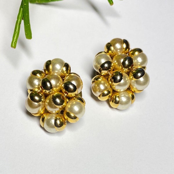 1980s Boucles d’oreilles vintage clips perles nacrées et doré tressage chic indémodable france bijoux Pittsbroc cadeau pour elle