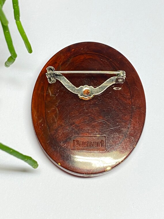 Broche Camée Ovale DAMART - Dimensions 5x4 Cm - Occasion Avec Petit Défaut