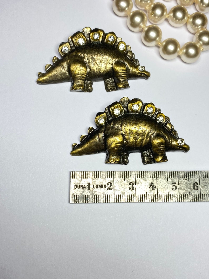 1980s vintage stégosaure Dinosaure broche stegausorus couleur bronze et strass cadeau bijoux Pittsbroc image 3