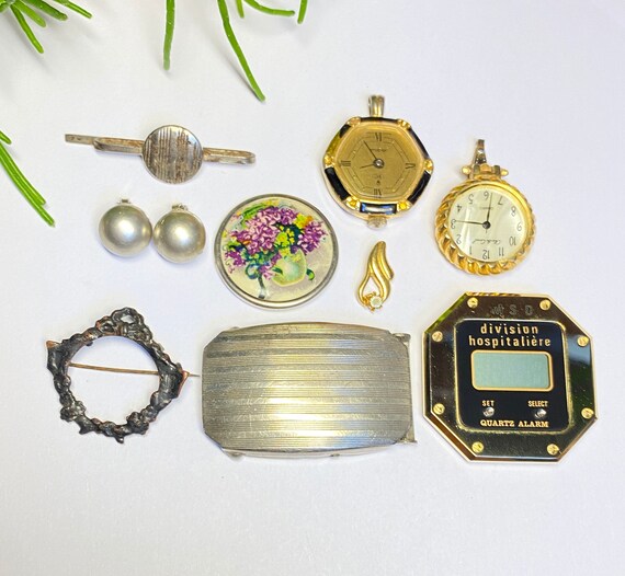 Vintage Upcycled Clip Earring Belt Buckle Vintage belt buckles (plastic and Bakelite). I just tossed  main image 4