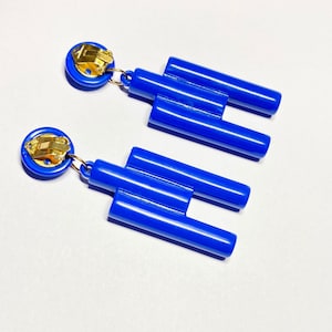 1980s Vintage Dangling clip-on earrings color block geometric electric blue plastic fantastic retro fun jewelry Pittsbroc image 2