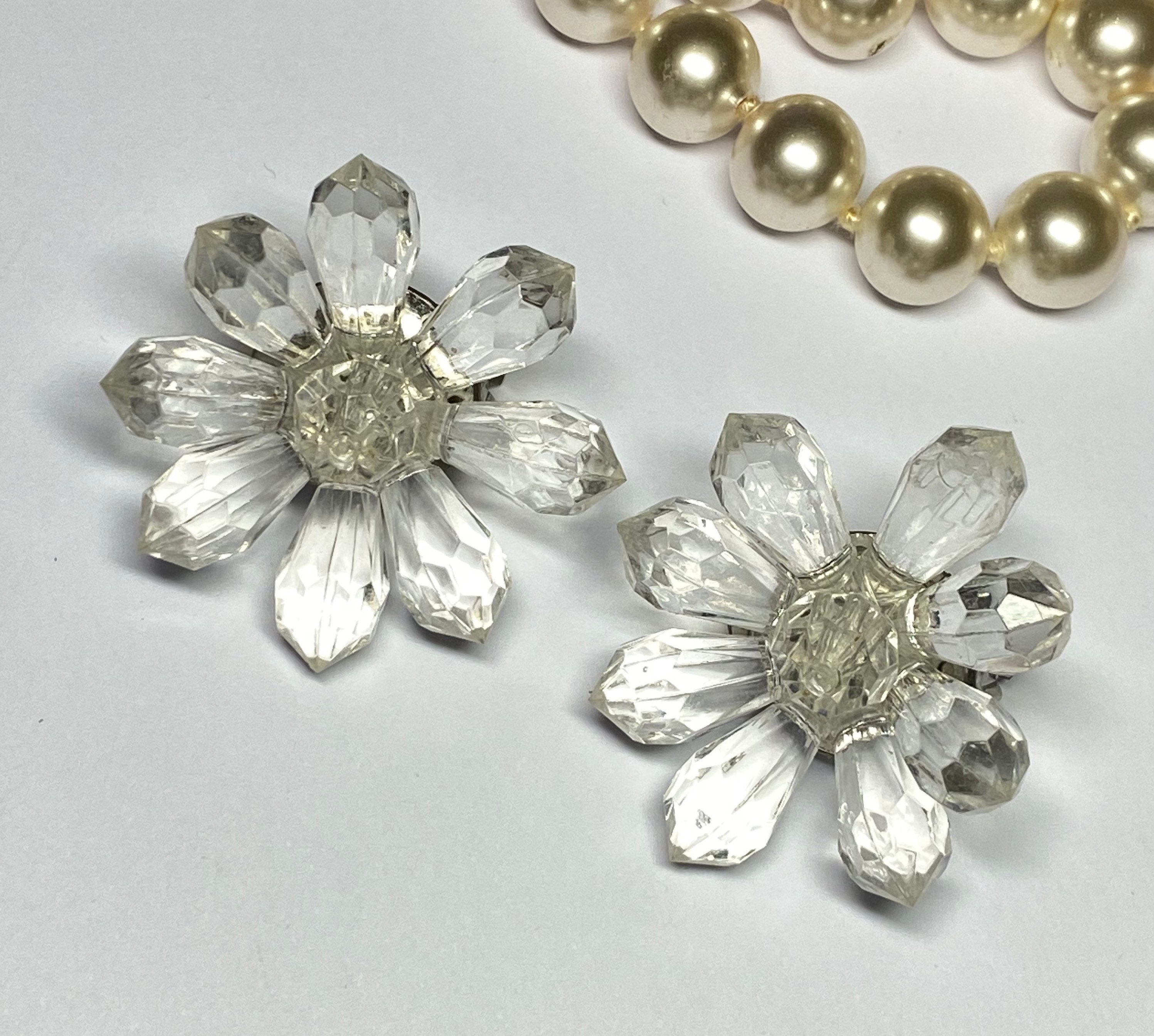 Boucles D’oreilles Vintage Clips Perles Lucite Multicolore Doré – Occasion Unique