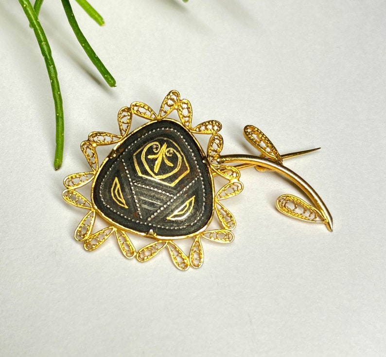 Vintage brooch damascene watermark flowers Toledo Spain retro gift jewelry for it Pittsbroc