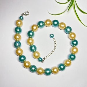 1990s - Pearl necklace in pearlescent glass chooker blue and white ice effect, beautiful vintage flush with Pittsbroc neck