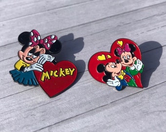 1980s - Mickey and Minnie Pins Disney Instant Collection Vintage 2 Pin Badge Declaration Love Badge