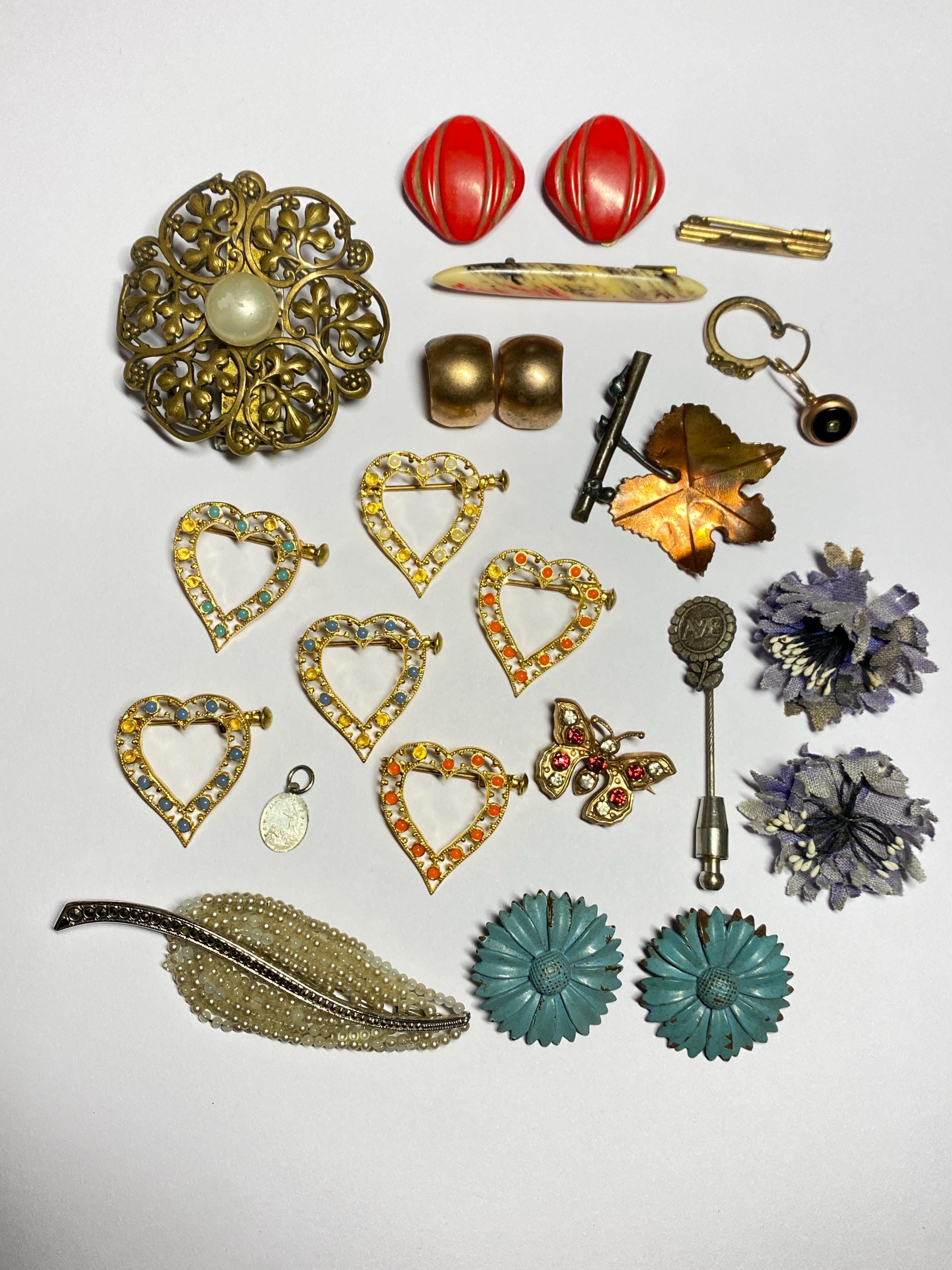 Gros Lot De Bijoux Fantaisie Vintage - Boucles D'oreilles, Broches, Colliers... Parfait Pour Créateurs Et Brocante