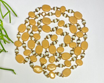 1950s - Sautoir sublime perles pâte de verre opaline blanche et crème collier long français vintage cadeaux bijoux Pittsbroc