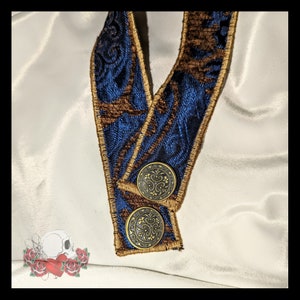 Medallion Beltless Skirt Hikes Blue and Gold