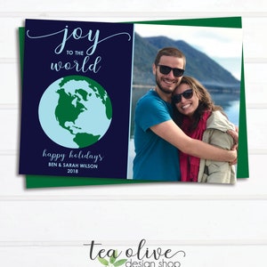 Tarjeta fotográfica de Navidad de aventurero / Alegría al mundo / Tarjeta de Navidad personalizada / Tarjeta navideña imprimible / Tarjeta de Navidad Travel Explorer