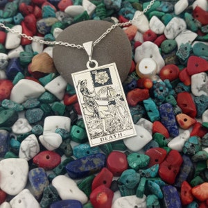 Collana di carte dei tarocchi a doppia faccia della morte, gioielli di carte dei tarocchi spirituali su misura, ciondolo dei tarocchi in argento, gioielli mistici