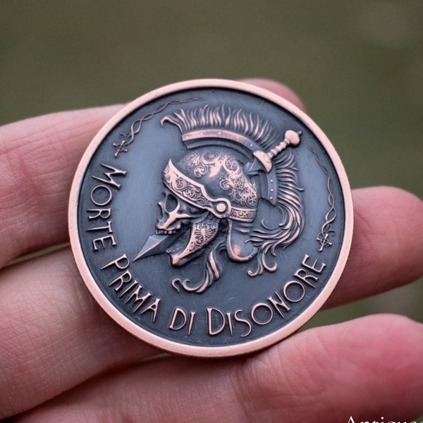 Morte Prima Di Disonore Latin Challenge Coin | Worry Fiddle EDC | Everyday Carry Copper | Stoic | Military Gift | Death Before Dishonor