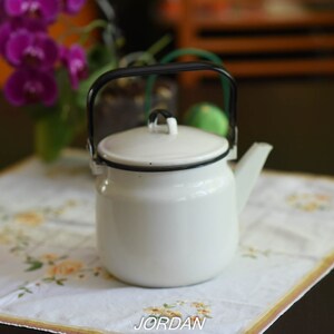 Vintage White Enamel Teapot/rustic Tea Kettle//farmhouse Decor/vintage ...