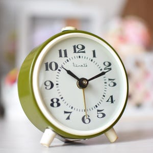 Vintage Desk Soviet working Clock//Bedroom Clock//Mechanical clock//USSR clock//Bedside Alarm Clock//Desk Decor/Old Soviet alarm clock