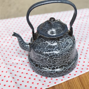 Vintage gray Enamel Teapot/Enamelware Kettle/Rustic Tea Kettle/Enamel Tea Kettle/Farmhouse Decor/Vintage Tea Pot/Water Kettle/Rustic Home