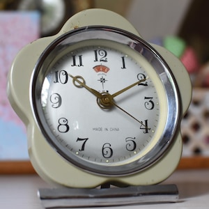 Working alarm clock=Vintage XXXL Mechanical Alarm Clock/Chinese Alarm Clock 70s/Working Desk alarm clock/Vintage table clock/Old alarm clock