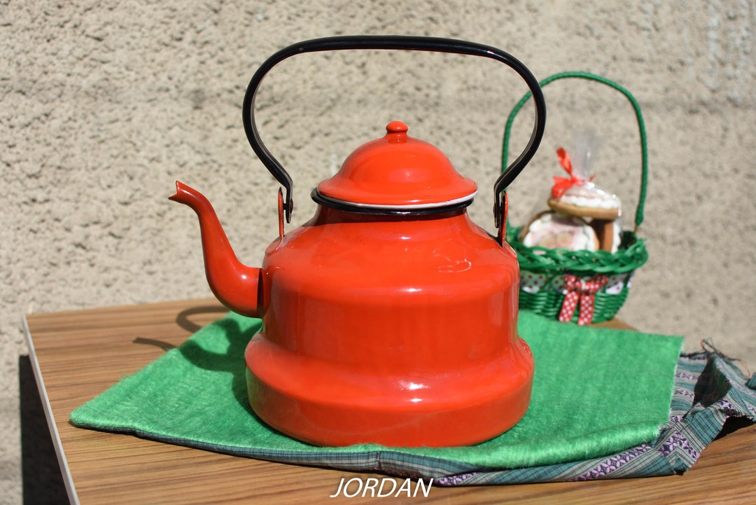 Vintage Red Enamel Teapot/rustic Tea Kettle//farmhouse Decor/vintage ...