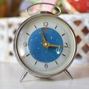 Vintage Mechan Animated Alarm Clock//Chinese Alarm Clock 60s//Working Desk alarm clock//Vintage table clock//Old alarm clock//Working clock