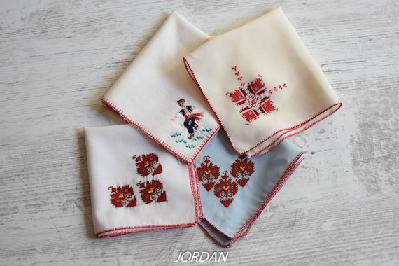 Monogrammed ladies hankies sales handkerchiefs