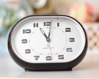 Vintage  Mechanical Large Alarm Clock//Poland Alarm Clock 70s//Working Poland clock//Vintage table clock//Old alarm clock//Working clock
