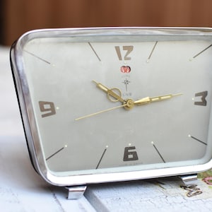 Rare Vintage Large Mechanical Alarm Clock//Chinese Alarm Clock 70s//Working alarm clock//Vintage table clock//Old alarm clock//Working clock
