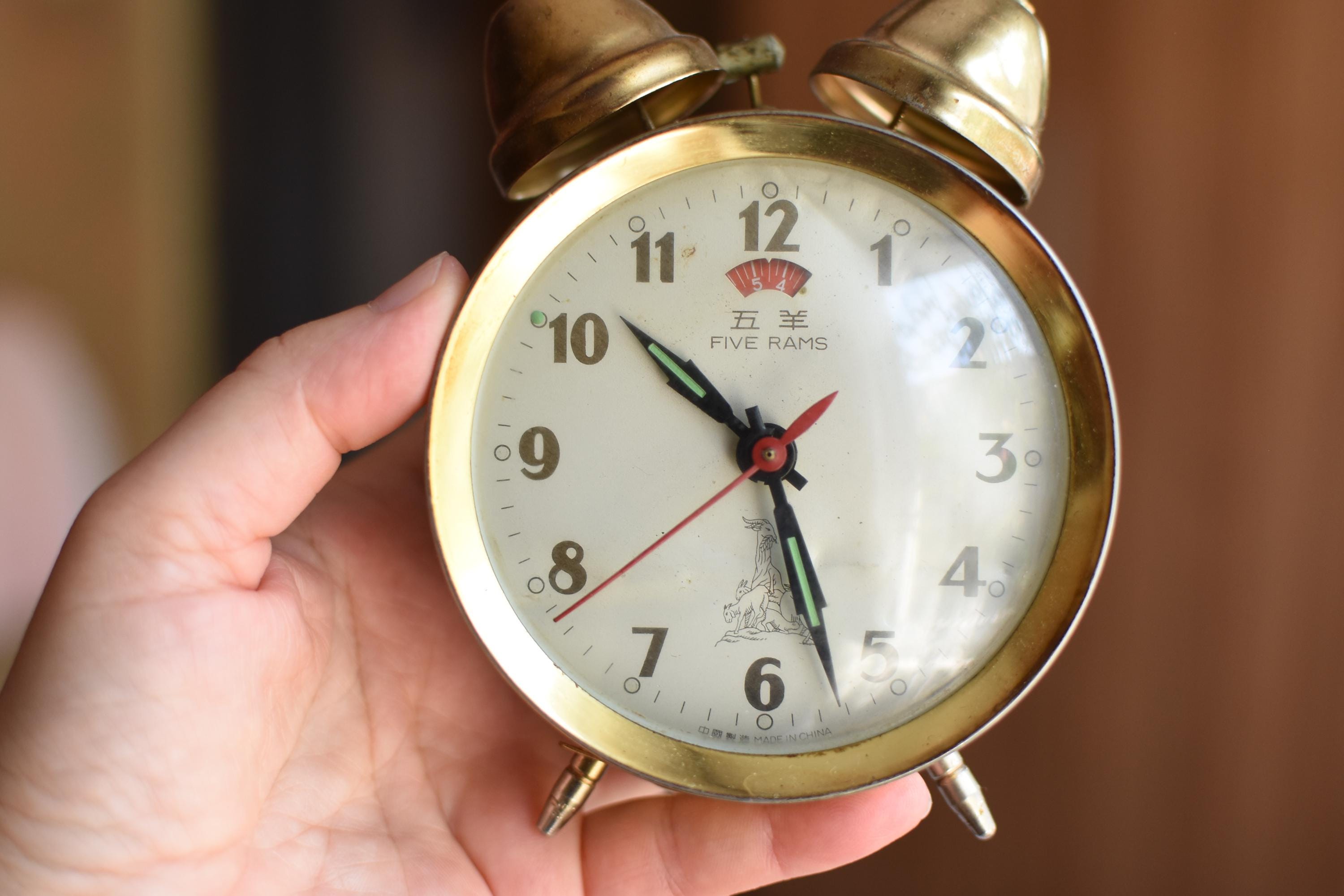 Working Alarm Clock=vintage Mechanical Alarm Clock/chinese Alarm